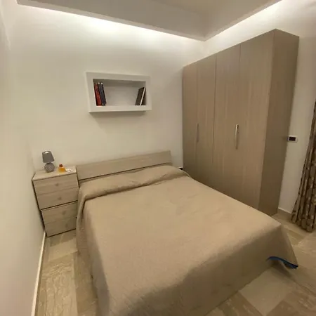 Sally's Oda ve Kahvaltı Grottaminarda